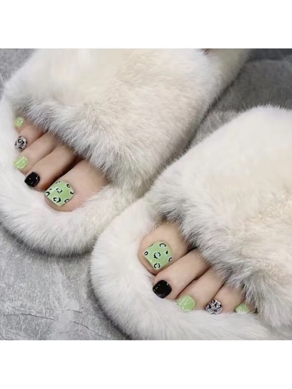 Green Envy - Nail Junkie - full artificial nail set